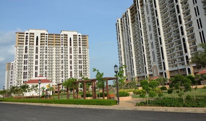 Dlf new town heights