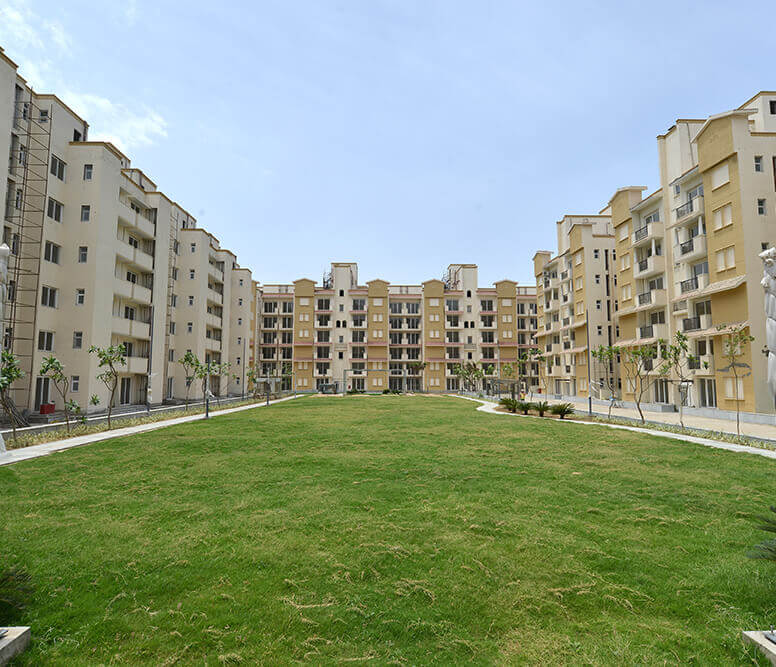 4 bhk apartments for rent in emerald floors premier